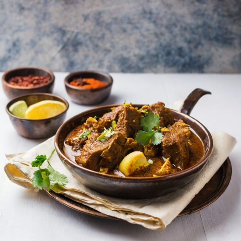 Savor Your Lunch with Us